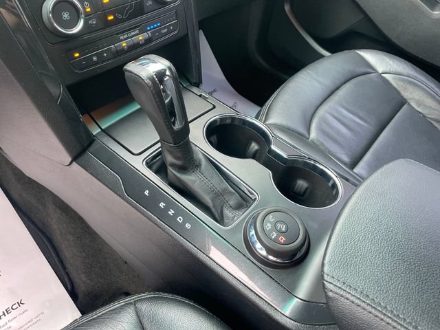 Used 2017 Ford Explorer XLT AWD/4WD image 25