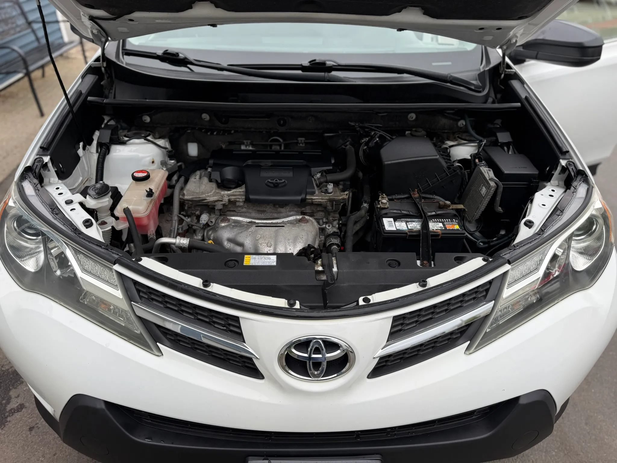 Used 2015 Toyota RAV4 LE AWD/4WD image 39