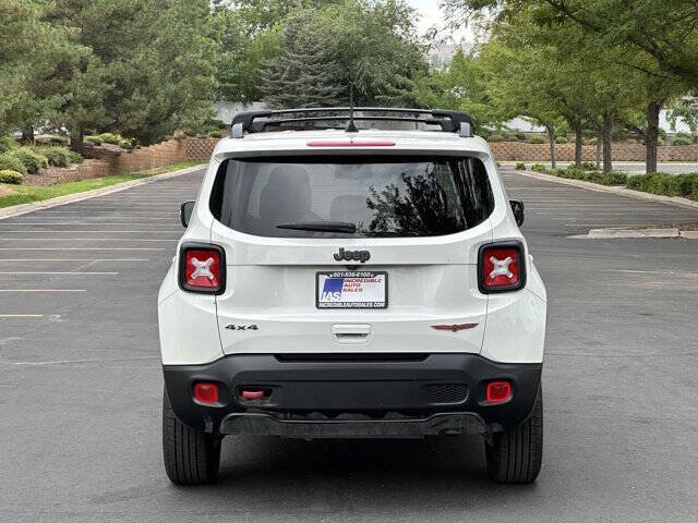 Used 2019 Jeep Renegade Trailhawk image 5