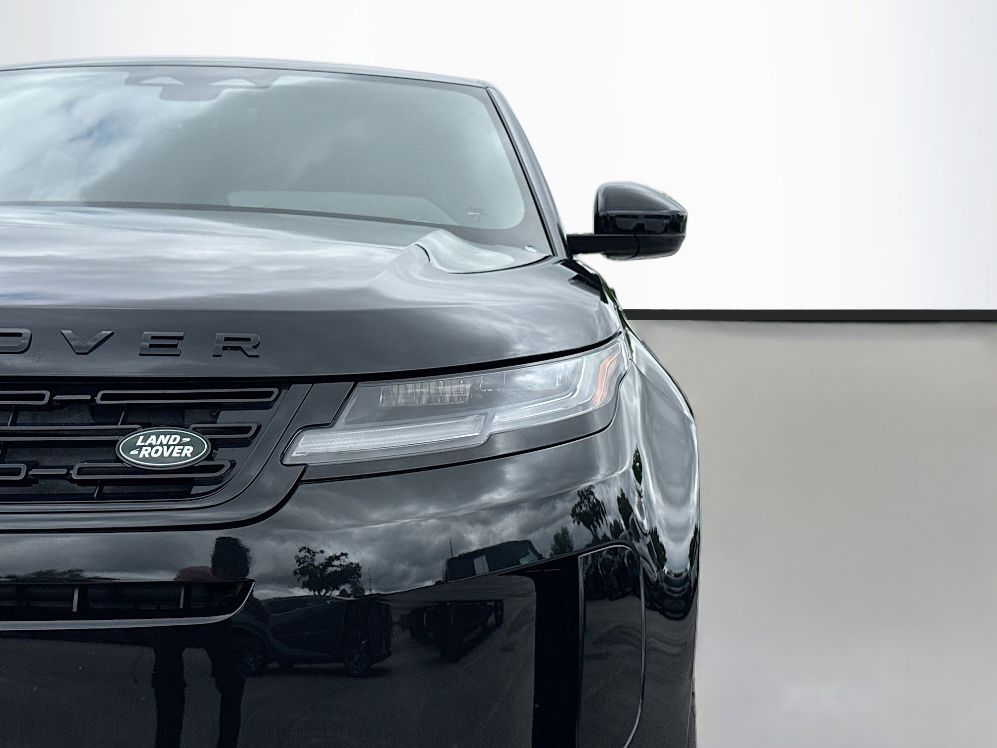 Used 2026 Land Rover Range Rover Evoque S image 9