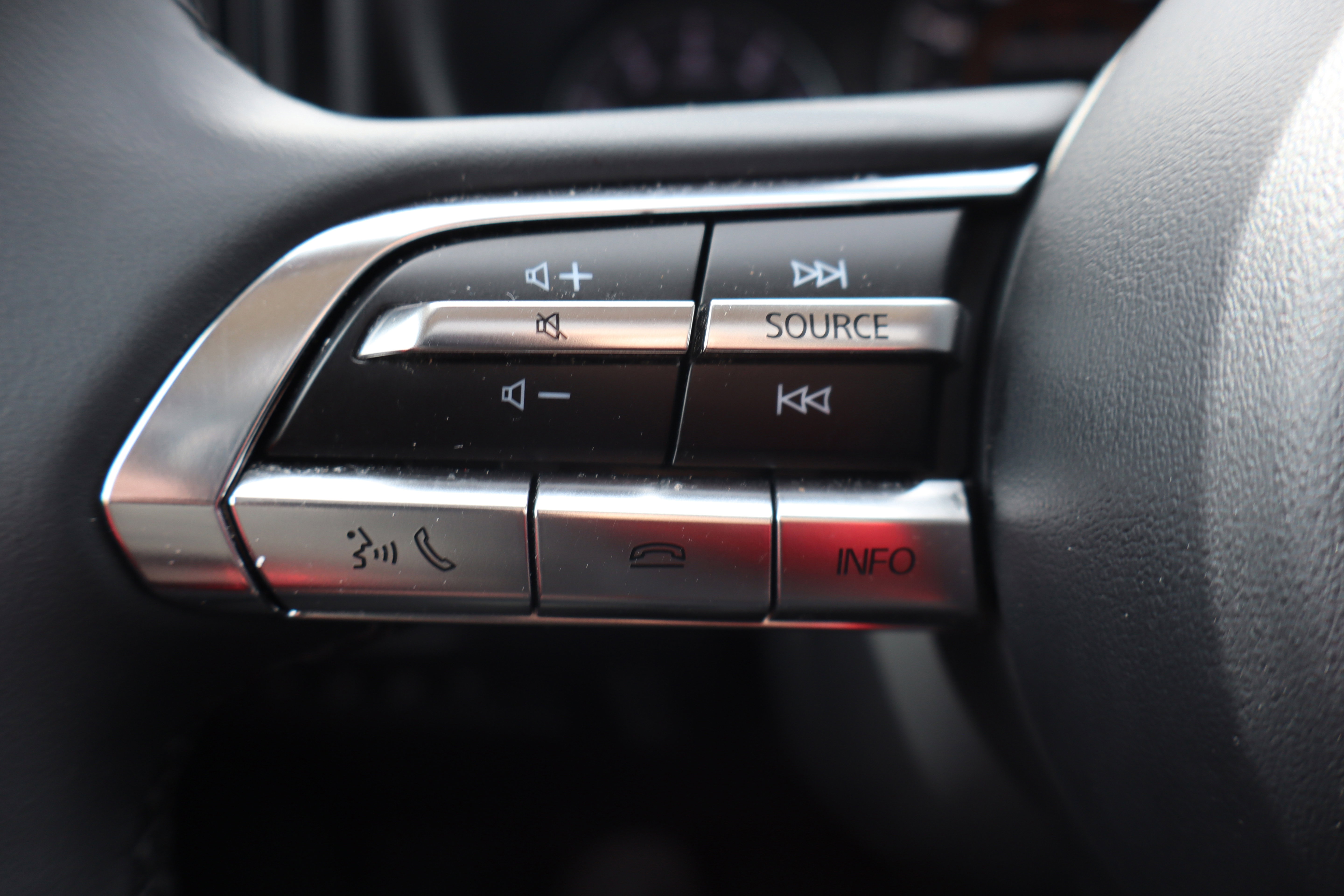 Used 2025 MAZDA CX-50 AWD 2.5 S w/ Premium Plus Pkg image 16