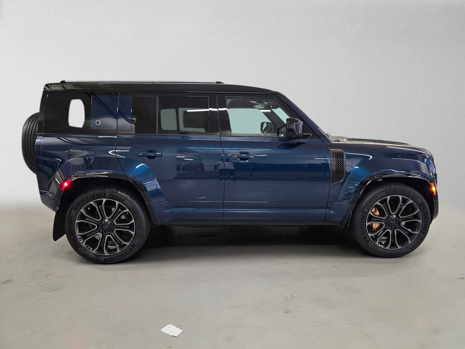 New 2026 Land Rover Defender 110 OCTA AWD/4WD image 6