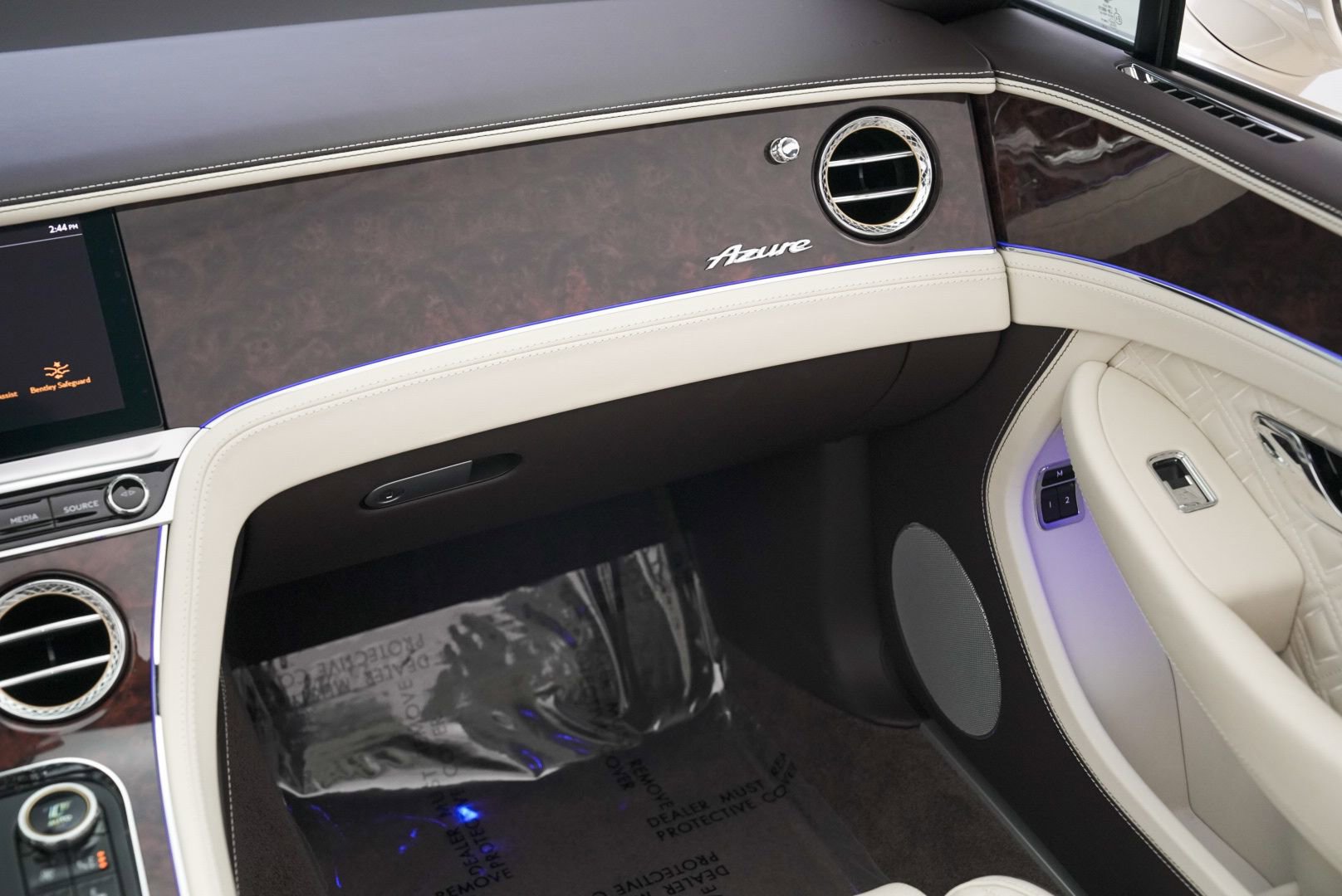 Used 2023 Bentley Continental GT Azure image 38