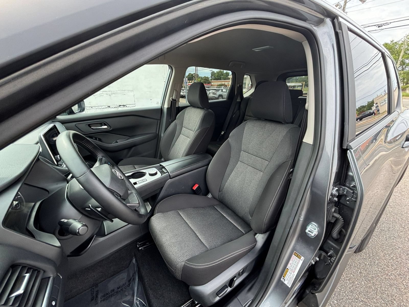 Used 2026 Nissan Rogue SV AWD/4WD image 36