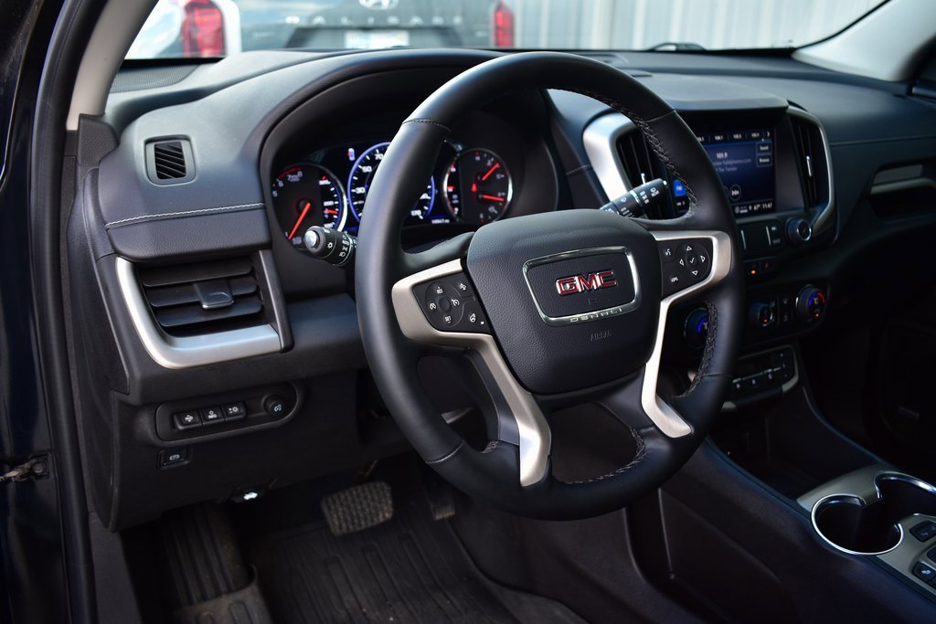 Used 2024 GMC Terrain Denali w/ Denali Premium Package image 40