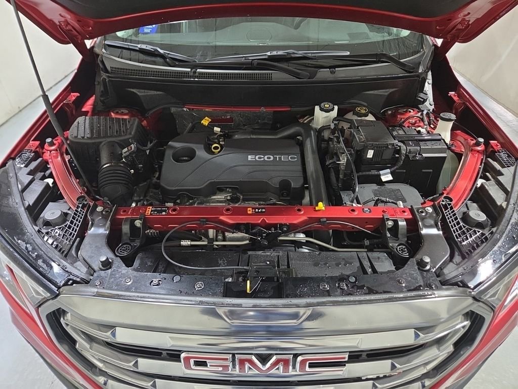 Used 2022 GMC Terrain AT4 w/ Infotainment Package II image 8
