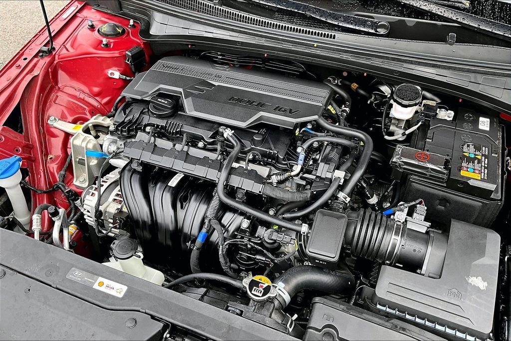 Used 2025 Hyundai Elantra Sport image 34