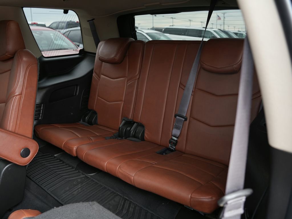Used 2016 Cadillac Escalade Premium AWD/4WD image 28