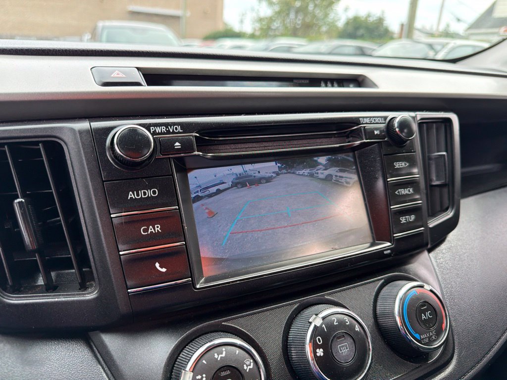 Used 2018 Toyota RAV4 LE w/ All Weather Liner Package AWD/4WD image 34