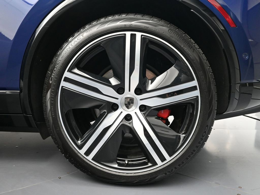 New 2026 Porsche Macan Turbo Electric image 26