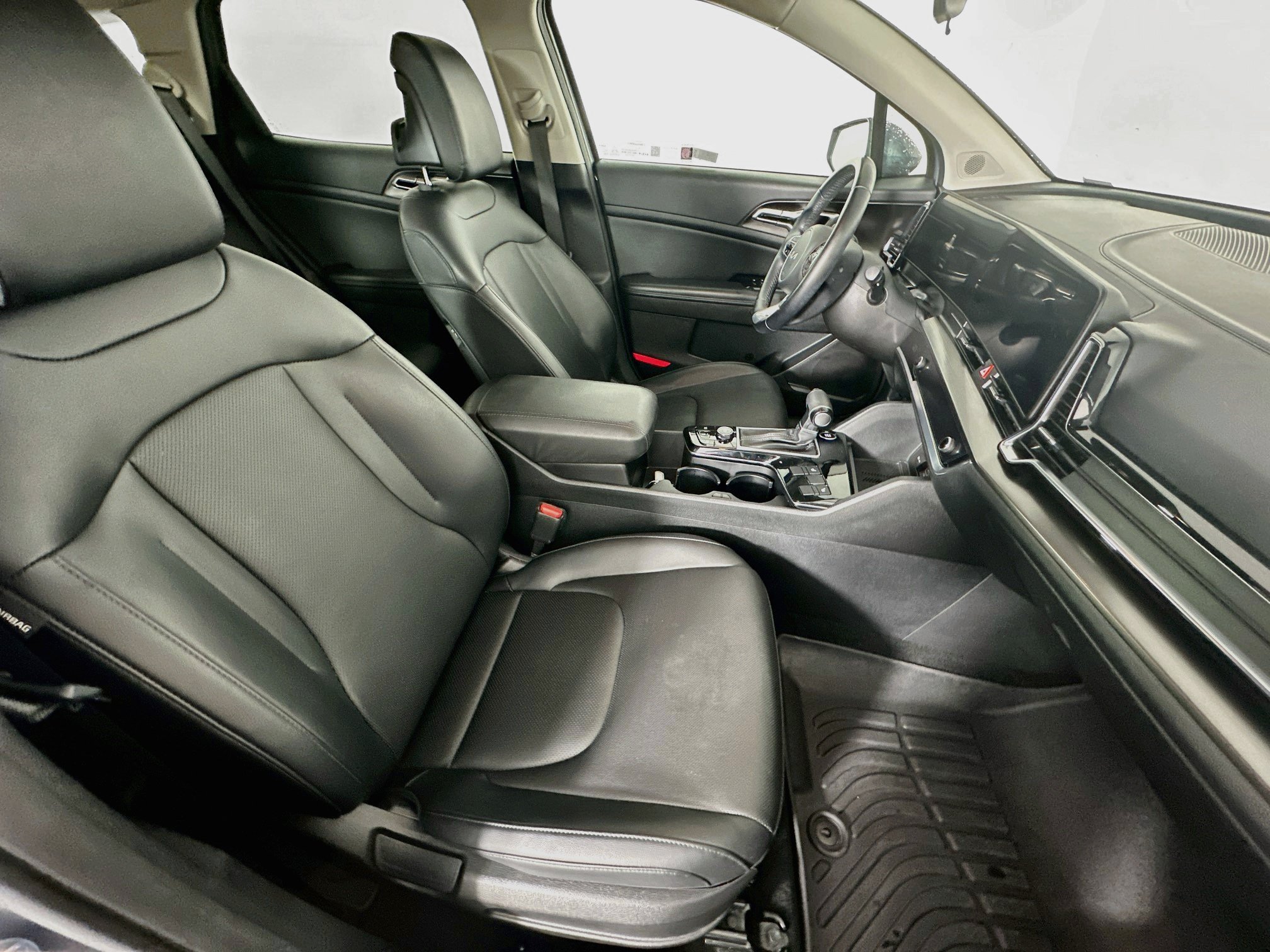 Used 2023 Kia Sportage EX FWD image 31