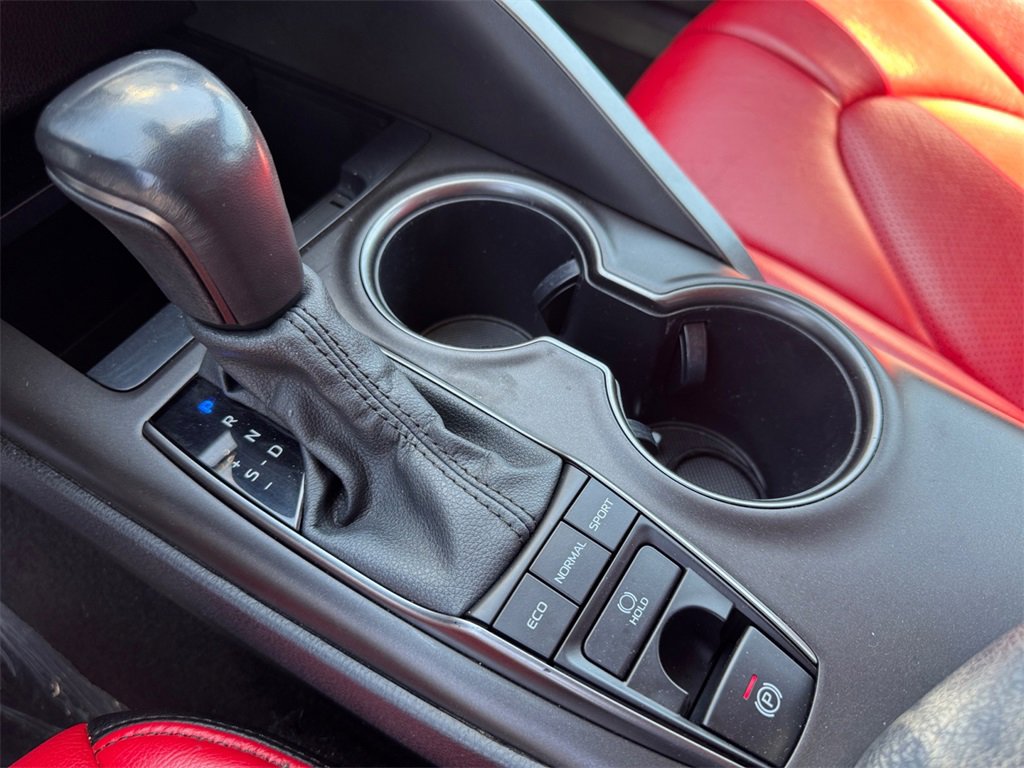 Used 2022 Toyota Camry SE image 17