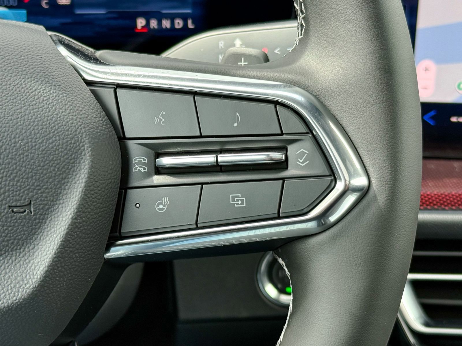 New 2026 Chevrolet Traverse Z71 w/ Enhanced Driving Package AWD/4WD image 24