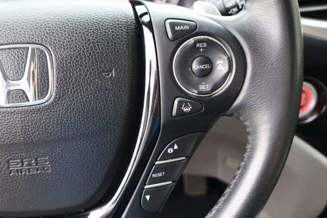 Used 2017 Honda Pilot Touring image 14