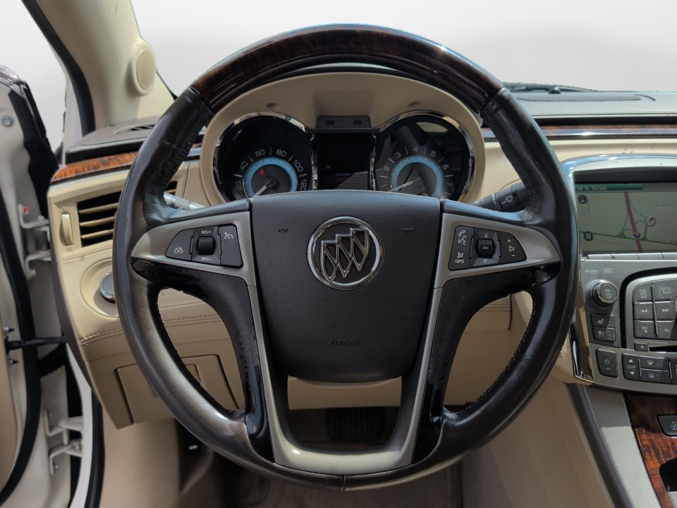 Used 2012 Buick LaCrosse Touring FWD image 13