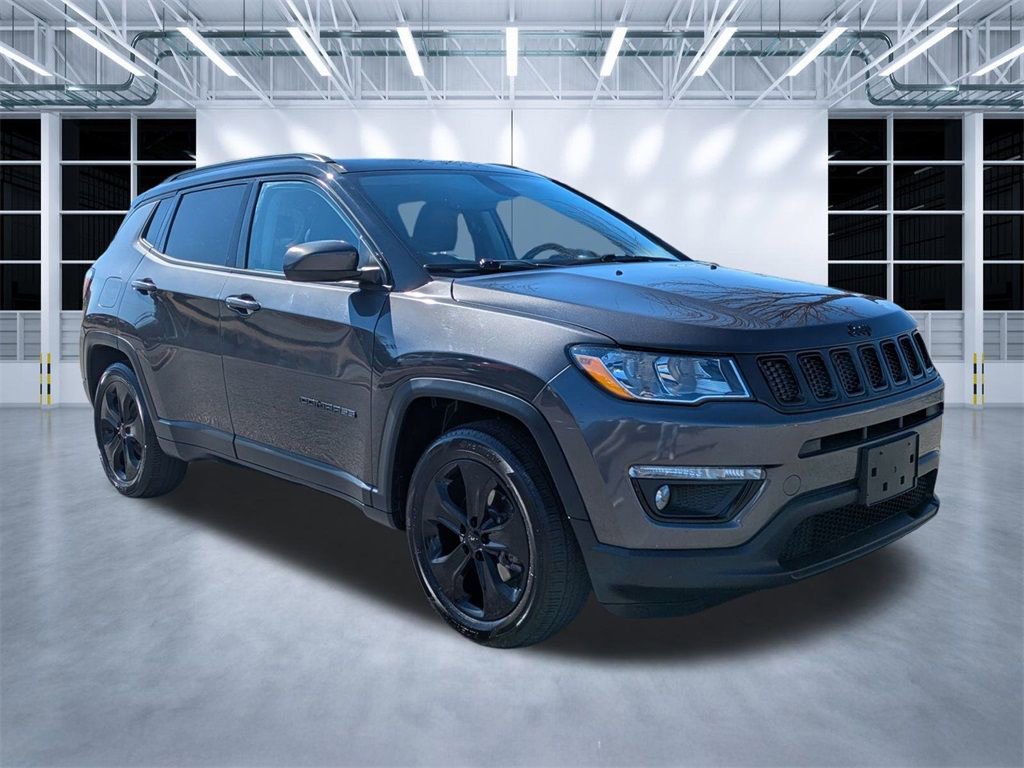 Used 2019 Jeep Compass Latitude FWD image 2