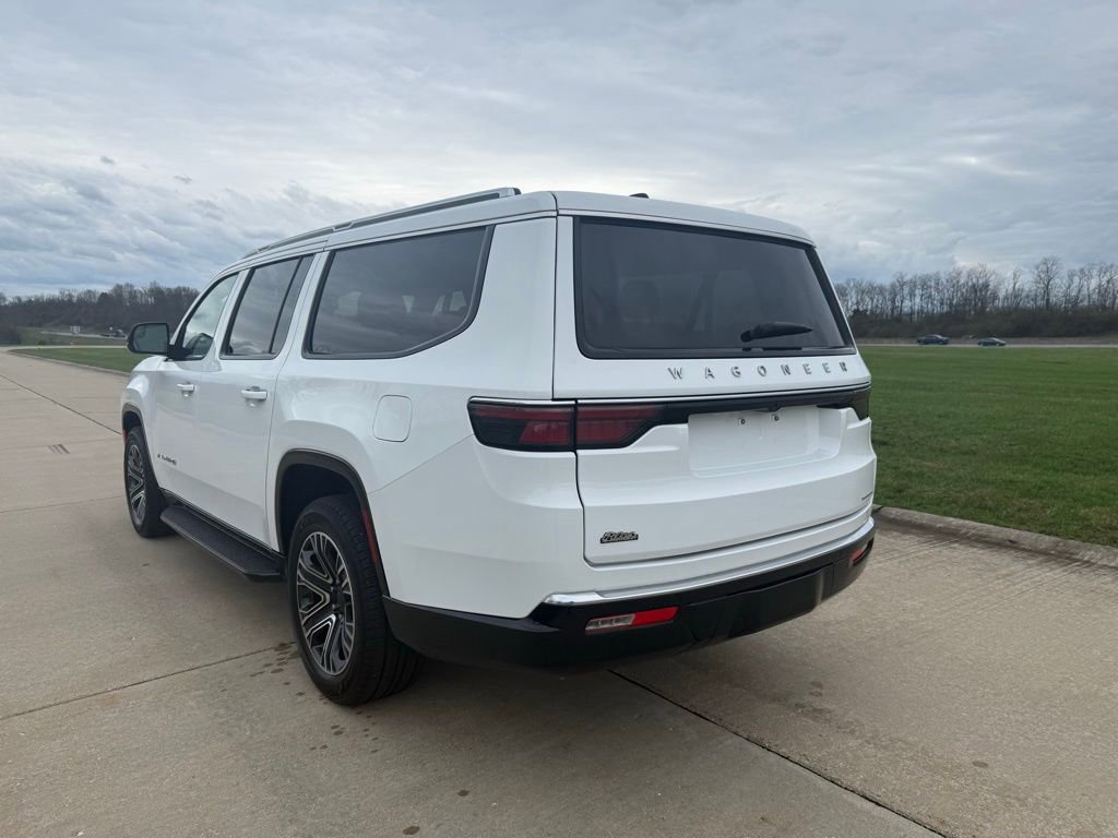 Used 2024 Jeep Wagoneer L Series II w/ Flexible Seating Group image 5