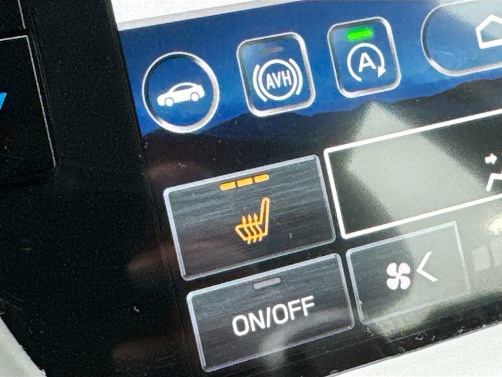 Used 2024 Subaru Legacy Limited image 21