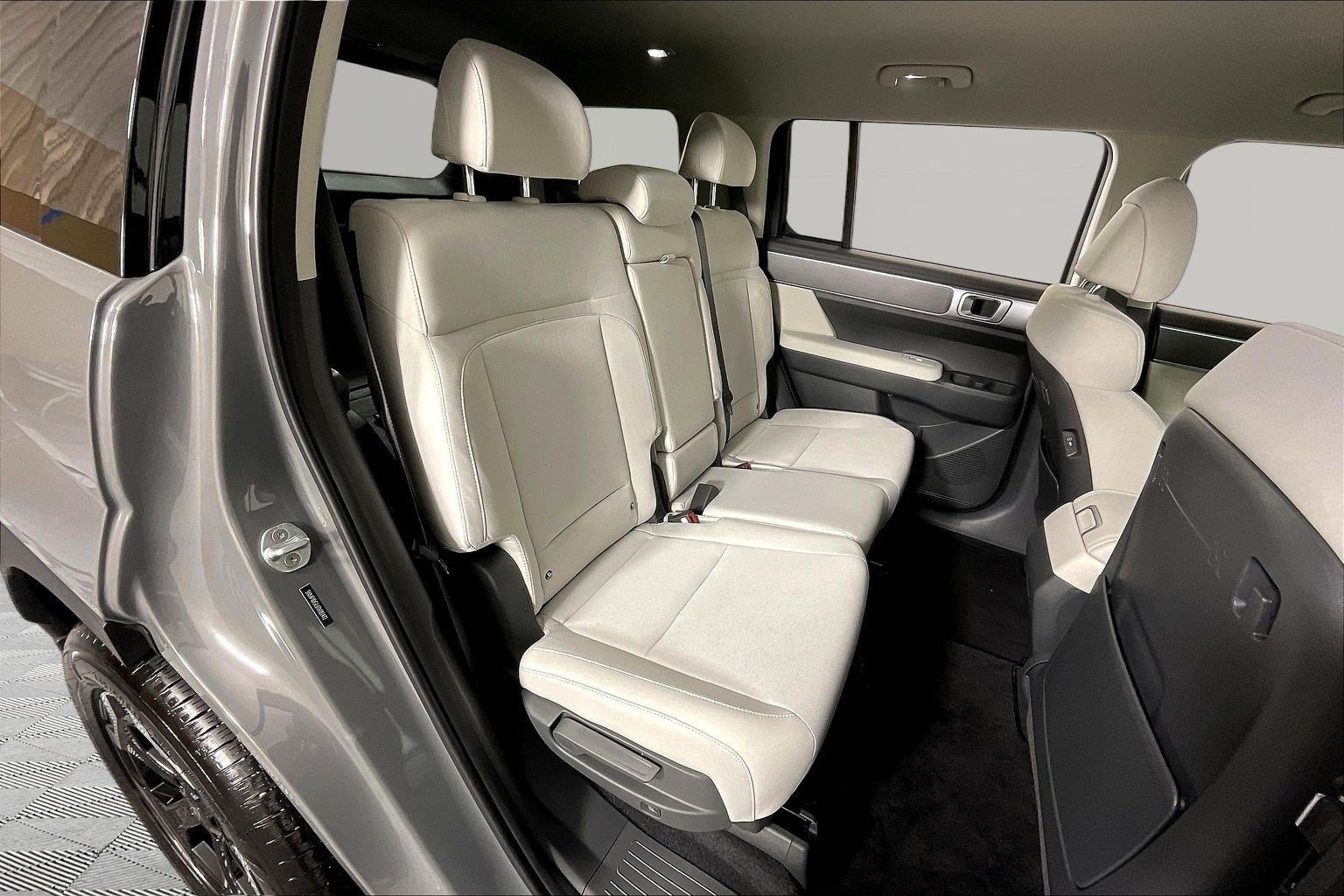 Certified 2026 Hyundai Santa Fe SE AWD/4WD image 25