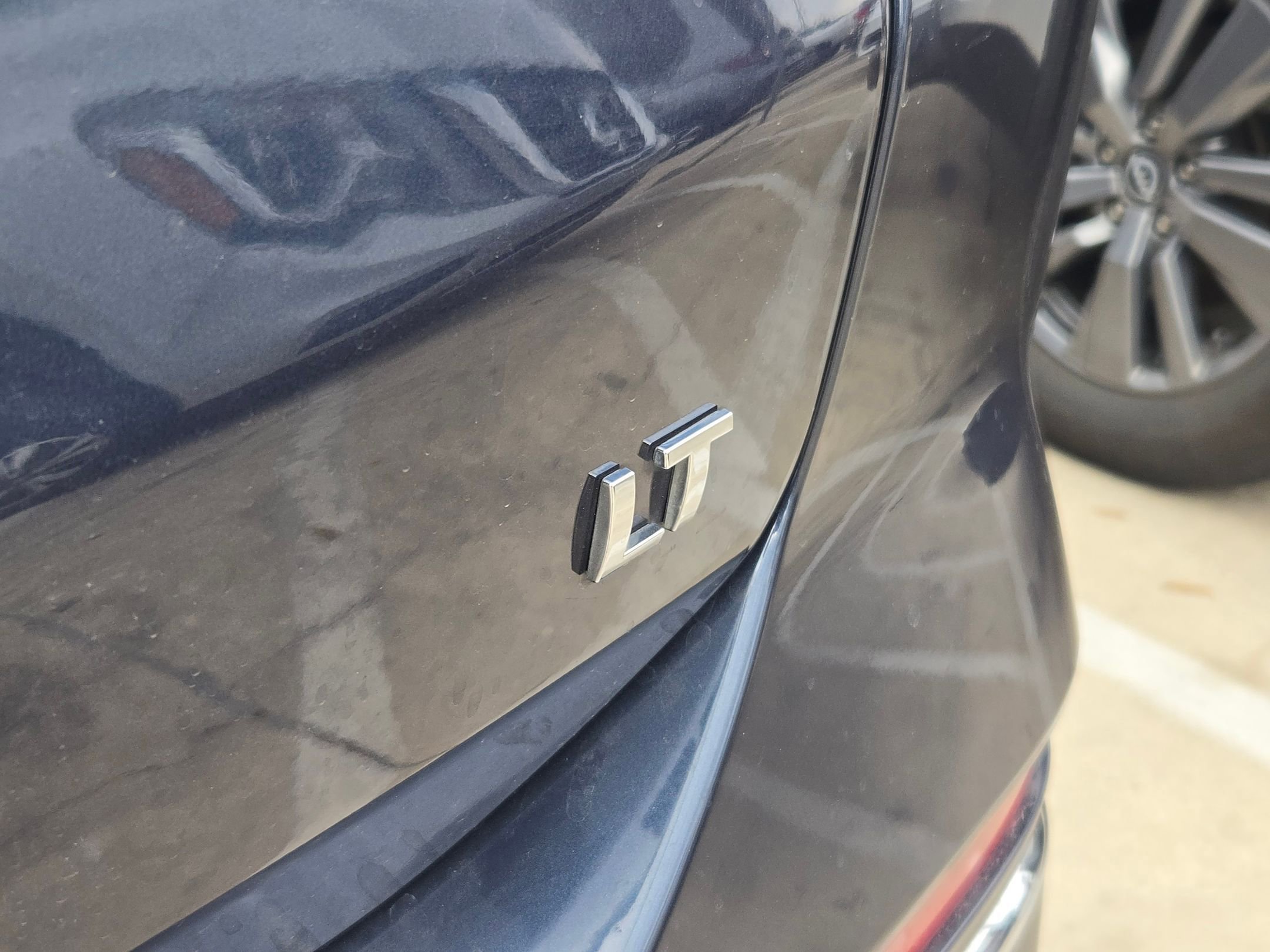 Used 2018 Chevrolet Equinox LT image 7