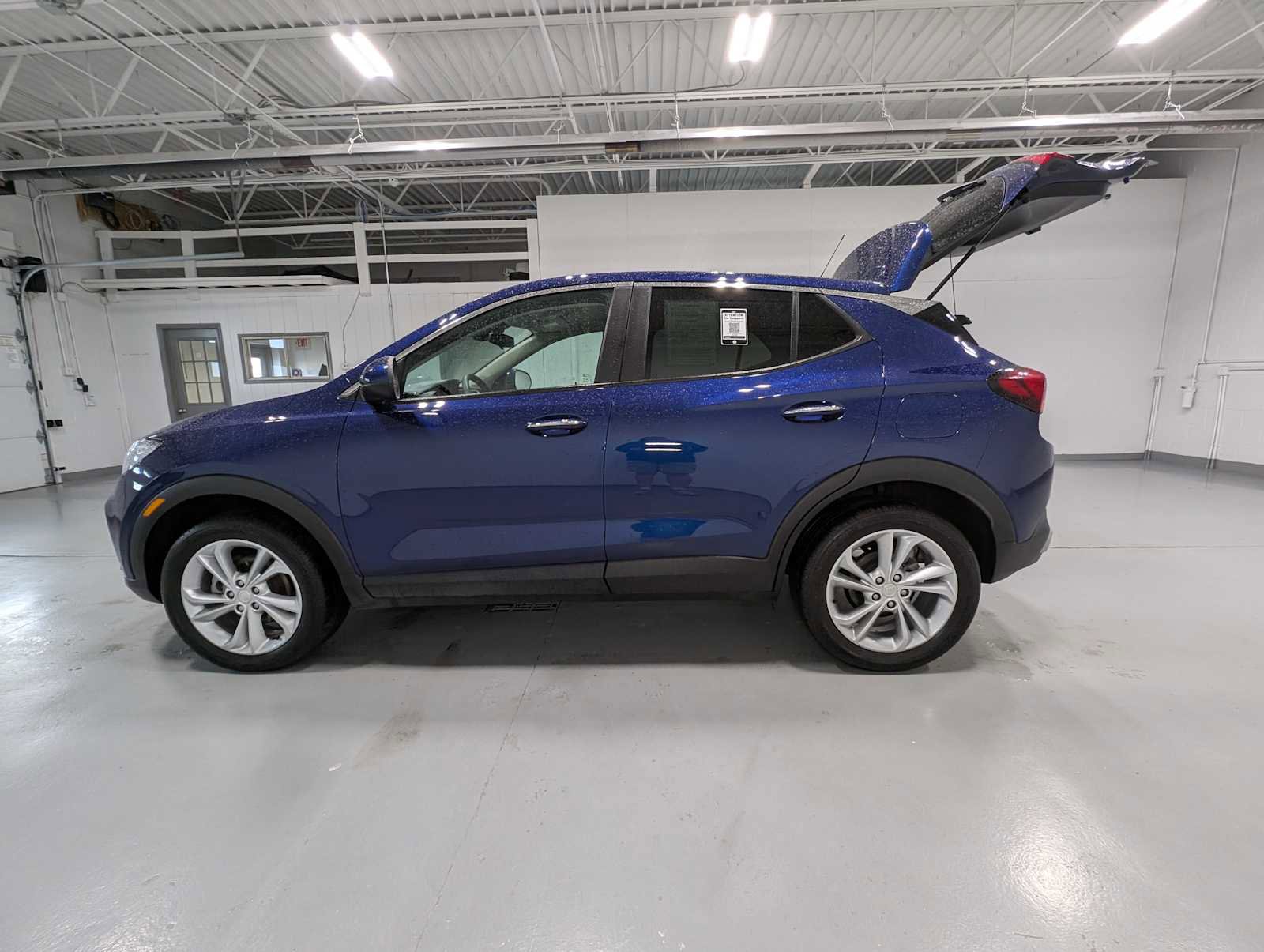 Used 2023 Buick Encore GX Preferred w/ Cold Weather Comfort Package AWD/4WD image 12
