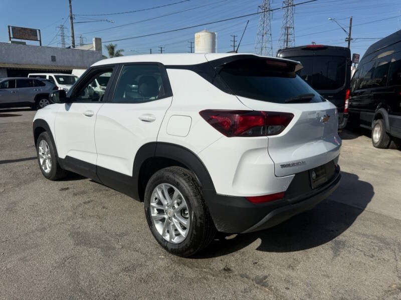 Used 2025 Chevrolet TrailBlazer LS FWD image 5