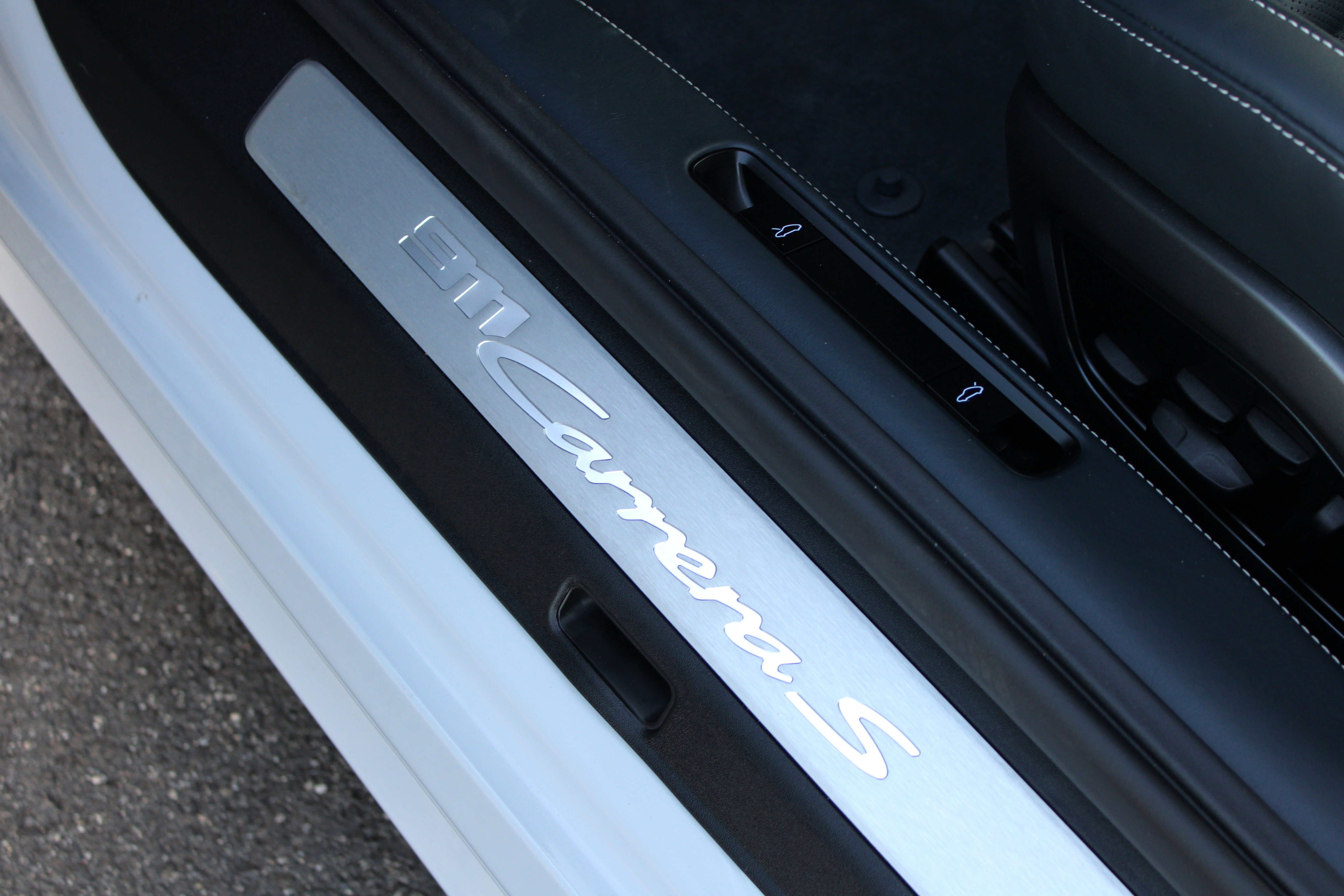 Certified 2025 Porsche 911 Carrera S RWD image 17