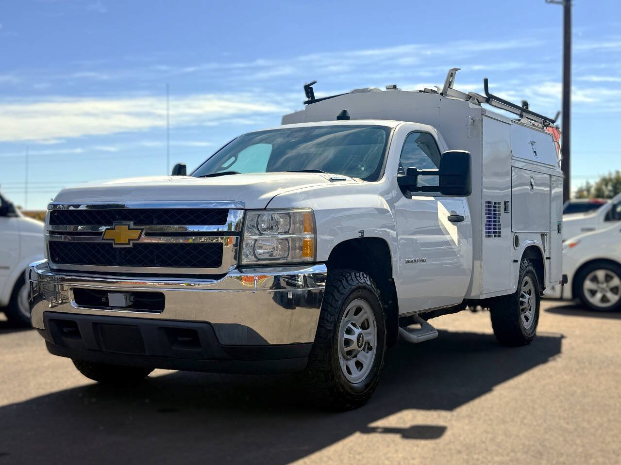 Used 2013 Chevrolet Silverado 3500 W/T RWD image 2