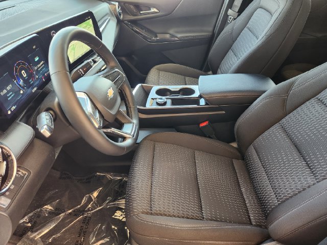 Used 2026 Chevrolet Equinox LT FWD image 4