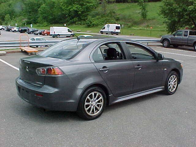 Used 2010 Mitsubishi Lancer ES FWD image 5