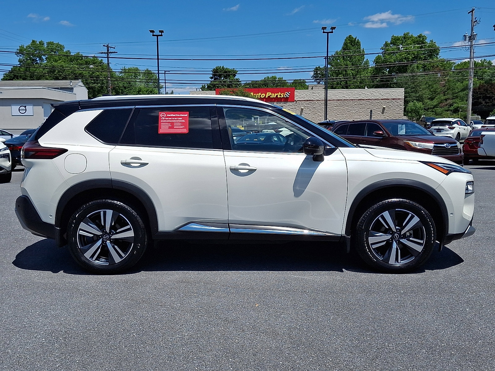Certified 2023 Nissan Rogue Platinum w/ Platinum Premium Package AWD/4WD image 8