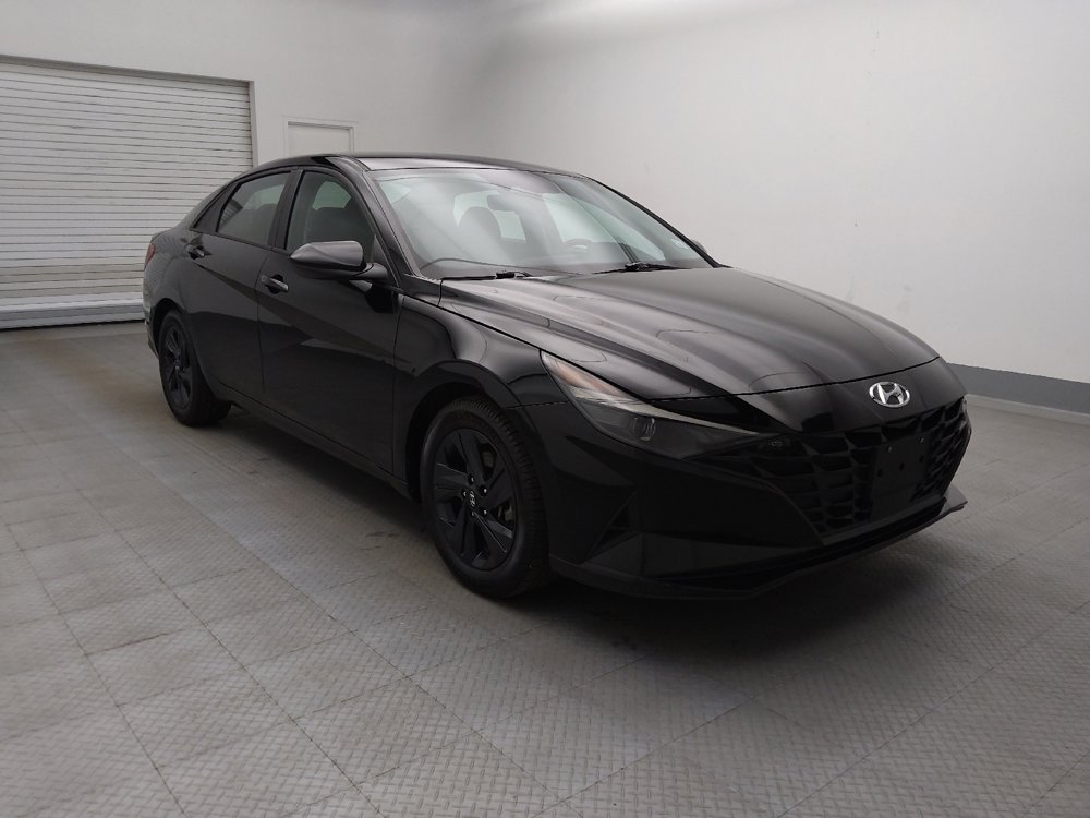 Used 2022 Hyundai Elantra SEL w/ Convenience Package FWD image 13