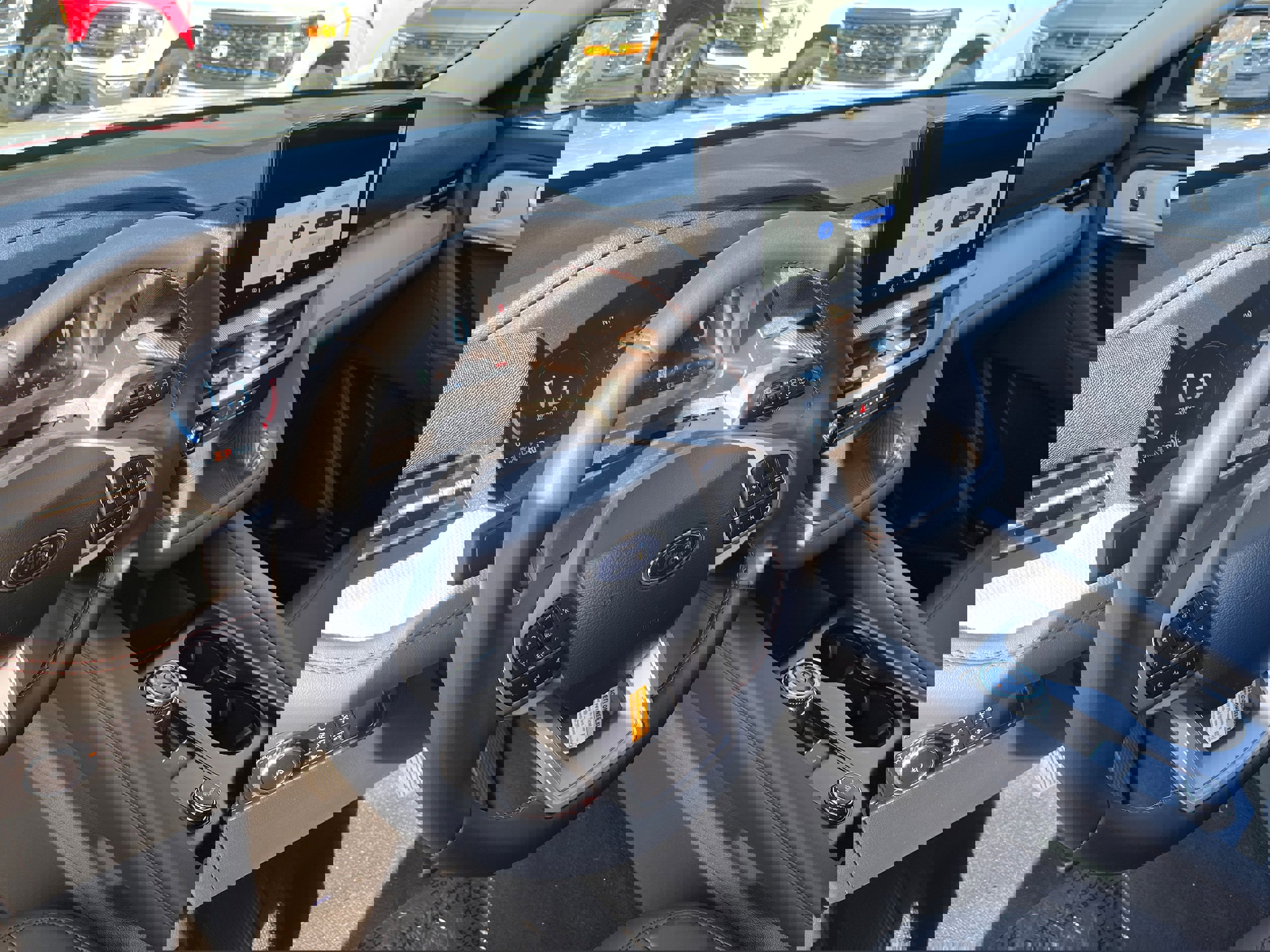 New 2026 Ford Explorer Active w/ Active Comfort Package image 6