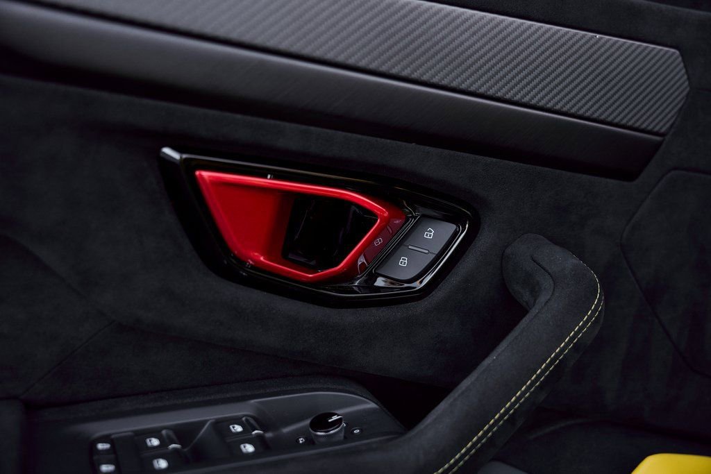 Used 2024 Lamborghini Urus Performante image 34