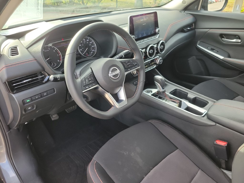 Certified 2025 Nissan Sentra SR FWD image 15