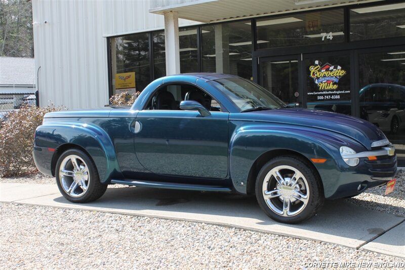 Used 2006 Chevrolet SSR w/ Preferred Equipment Group RWD image 31