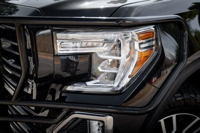 Used 2020 GMC Sierra 1500 AT4 w/ AT4 Premium Package image 4