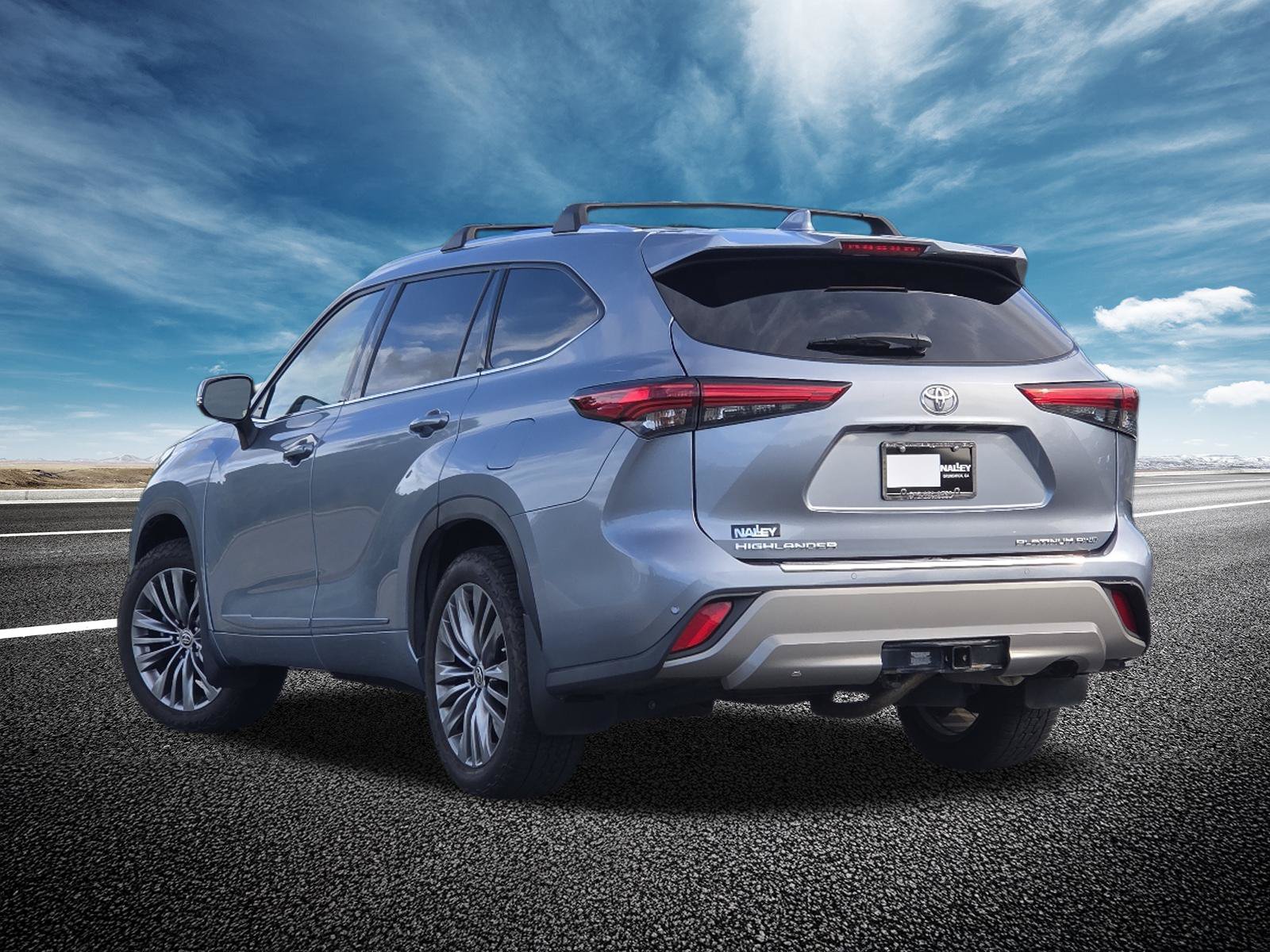 Used 2021 Toyota Highlander Platinum AWD/4WD image 18