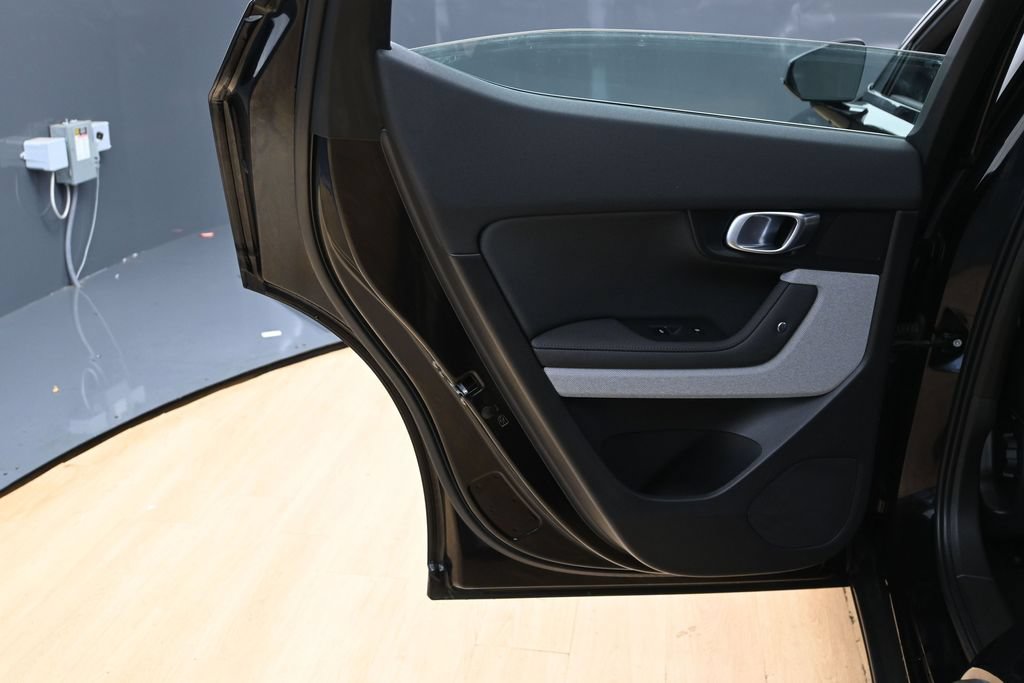 Used 2024 Polestar Polestar 2 RWD image 25