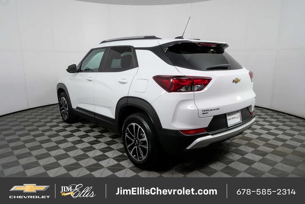 Certified 2025 Chevrolet TrailBlazer LT AWD/4WD image 3