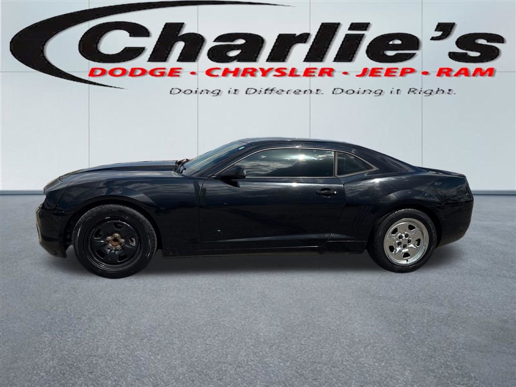 Used 2013 Chevrolet Camaro LS RWD image 1