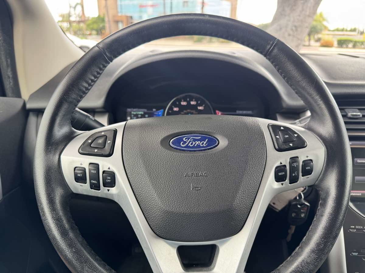 Used 2013 Ford Edge SEL AWD/4WD image 43