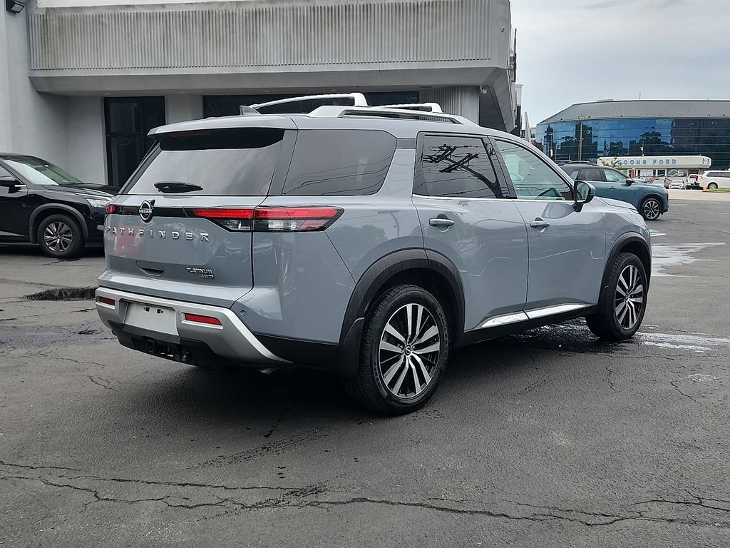 Used 2023 Nissan Pathfinder Platinum AWD/4WD image 6