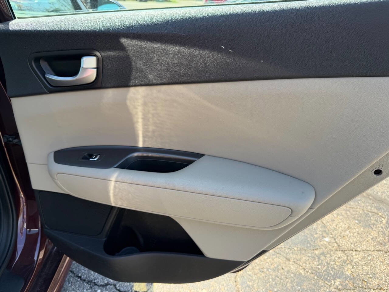 Used 2016 Kia Optima LX FWD image 15