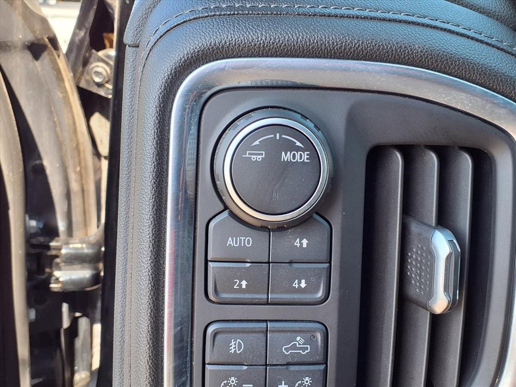 Used 2020 Chevrolet Silverado 3500 High Country w/ Snow Plow Prep/Camper Package image 32