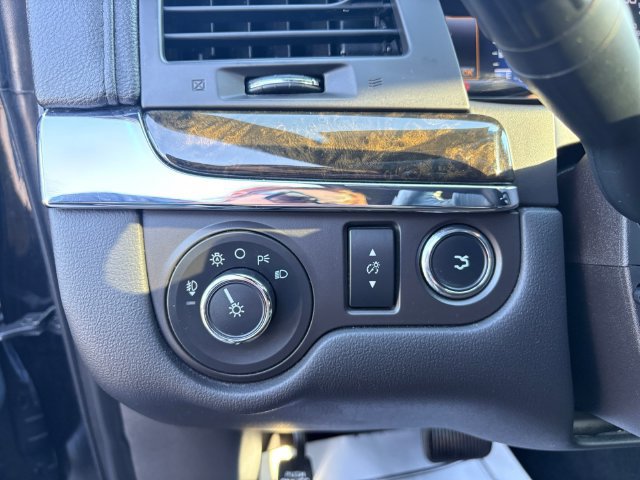 Used 2015 Lincoln MKS AWD w/ Equipment Group 101A image 19