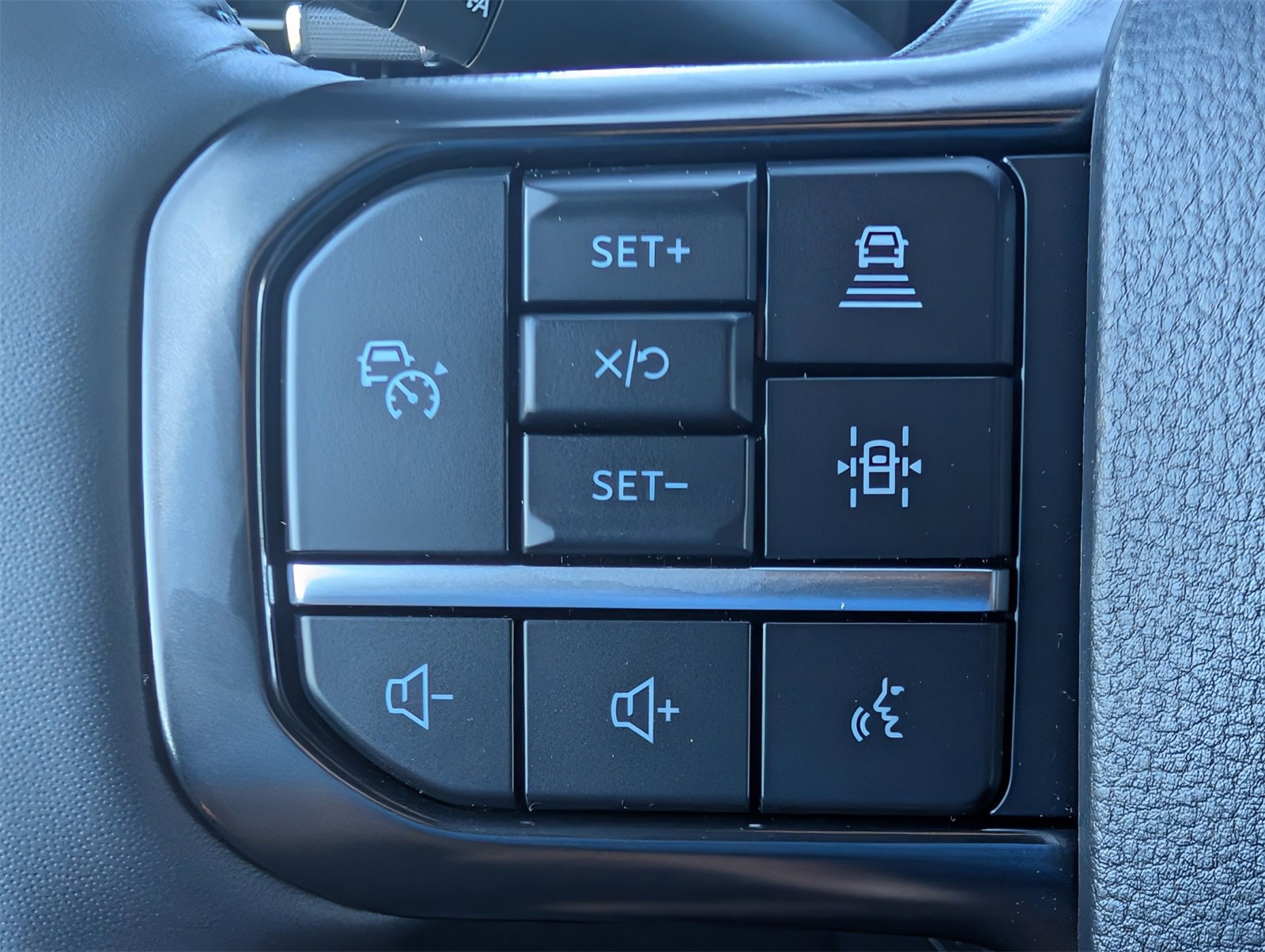 New 2025 Ford F150 Platinum w/ FX4 Off-Road Package image 22