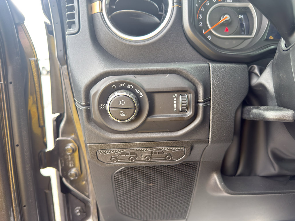 New 2026 Jeep Gladiator Sahara image 10