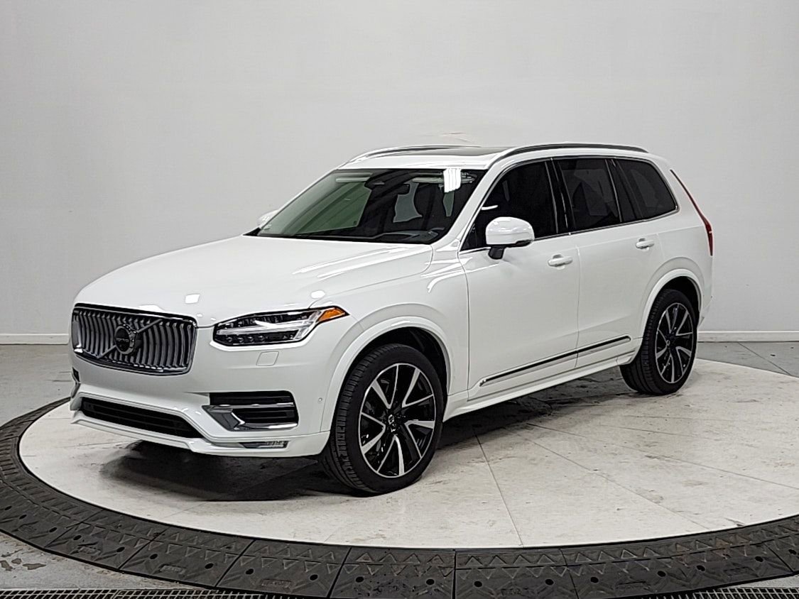 Used 2024 Volvo XC90 B6 Ultimate w/ Protection Package Premier image 3