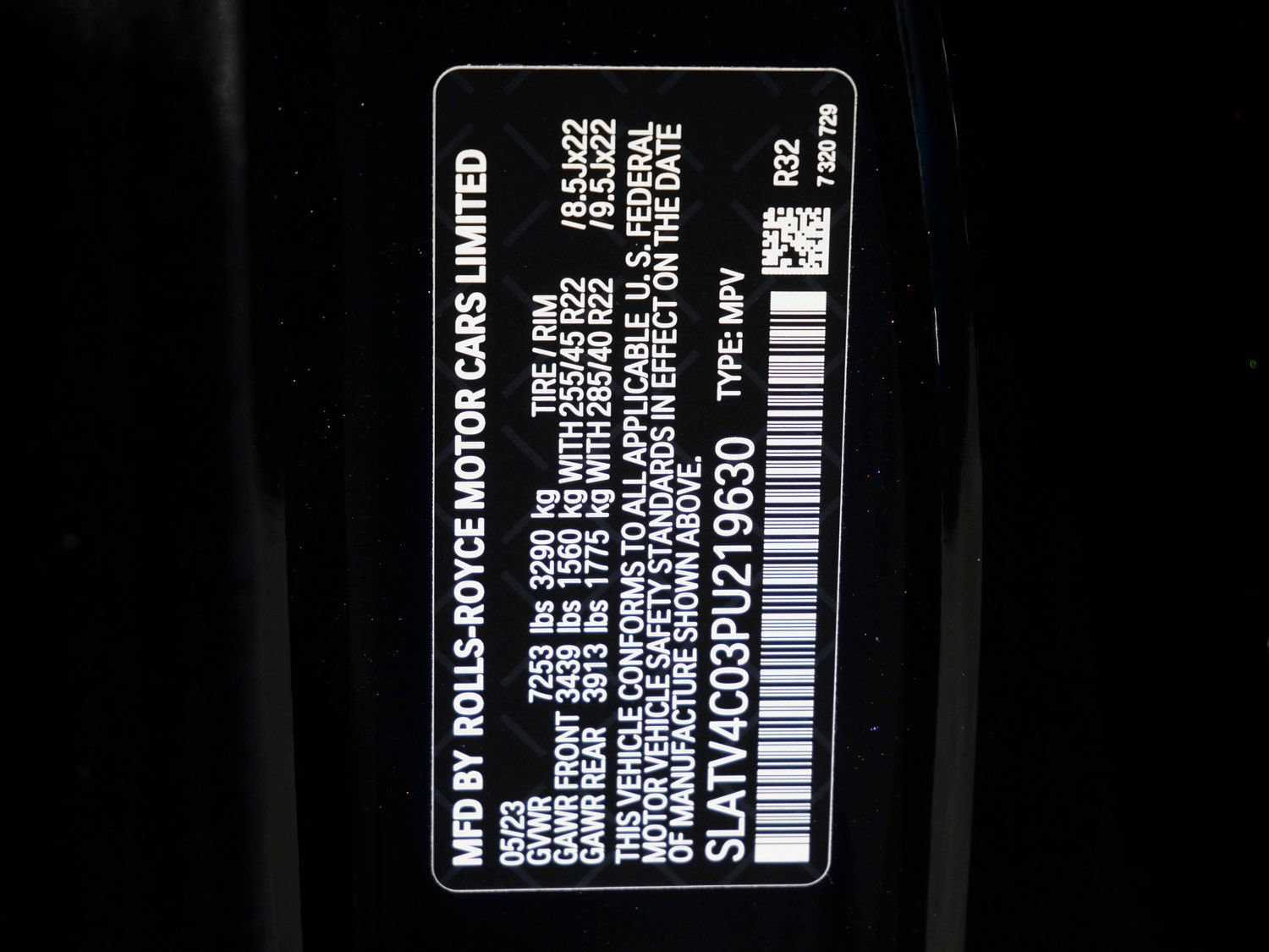 Certified 2023 Rolls-Royce Cullinan AWD/4WD image 33